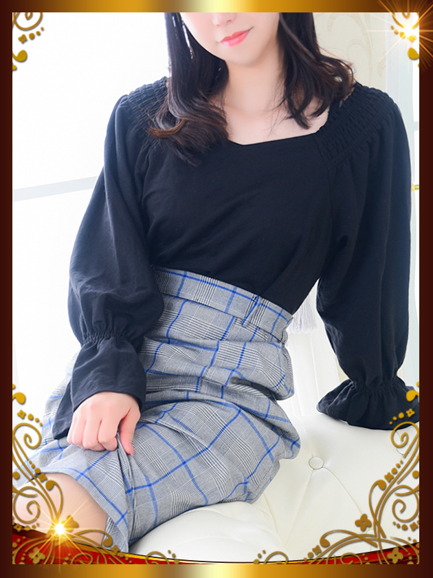 桐名 菜々