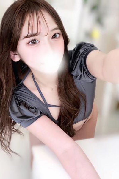 小鳥遊いぶ