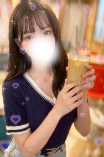新美まゆか
