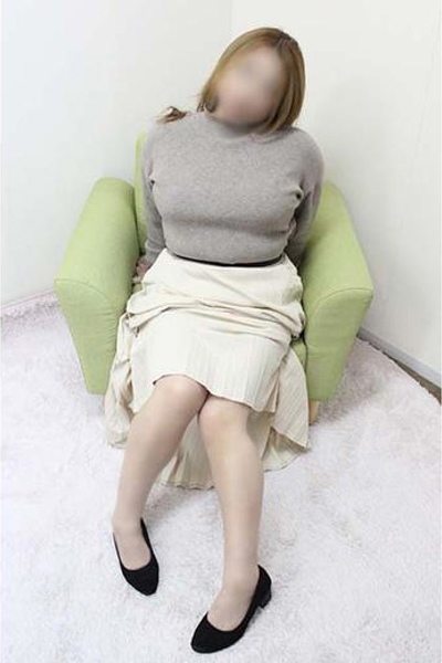 あきな