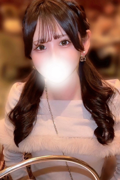 雫りりな