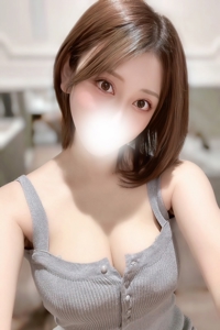 小松ひなみ