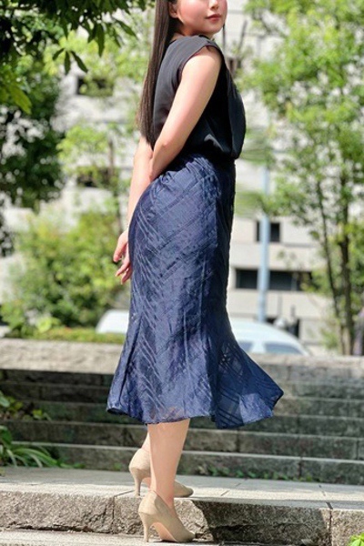 新倉あおい