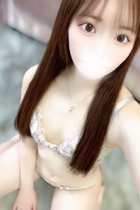 皆川ここは