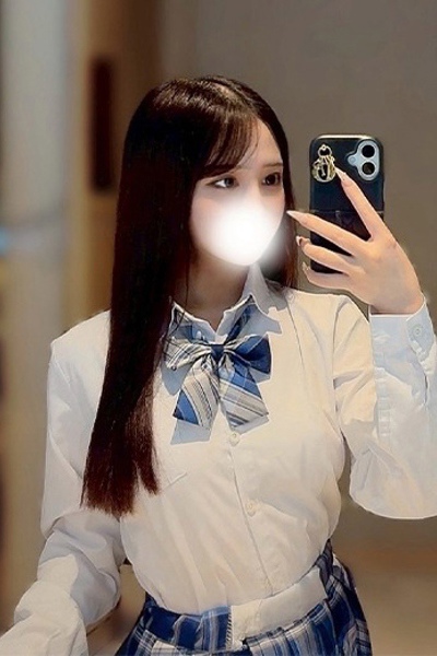 大鳥ゆりあ