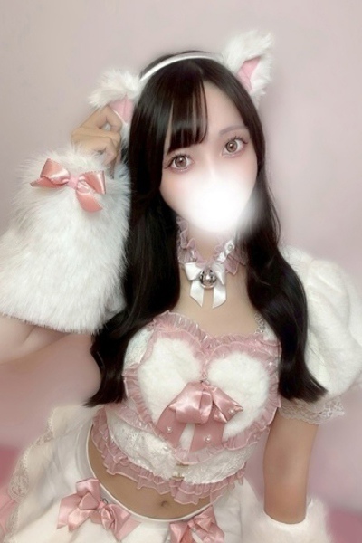 秦野あみか