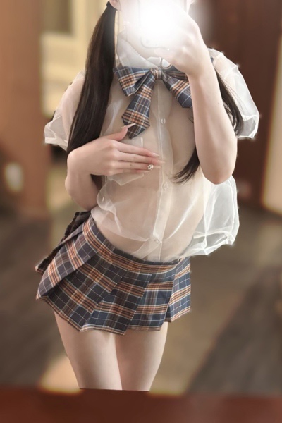 初美しゅり