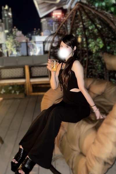 愛沢ゆいか