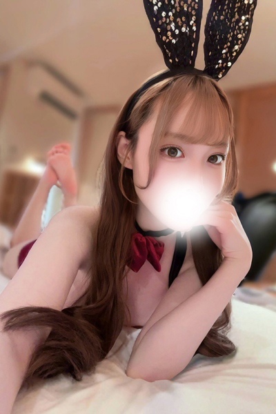 天明れむ