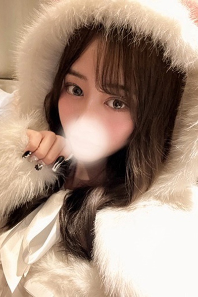 白崎ゆのん